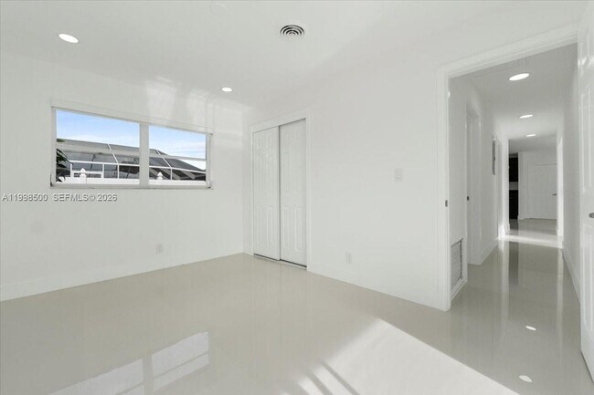 Building Photo - 1910 NW 36th St