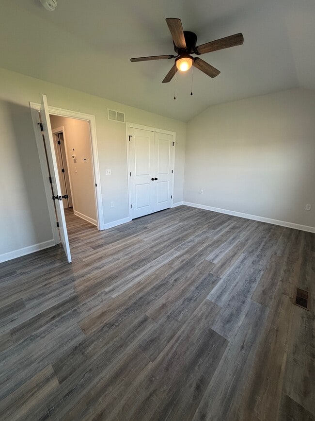 Building Photo - 83 SE 351st Rd