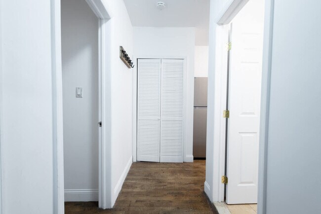 Building Photo - 1435 2nd Ave