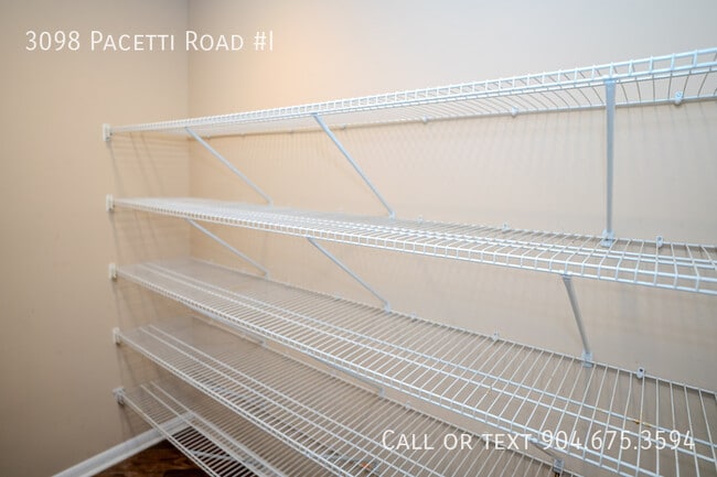 Building Photo - 3098 Pacetti Rd