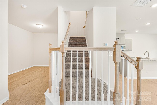 Building Photo - 2871 Yeager Dr NW