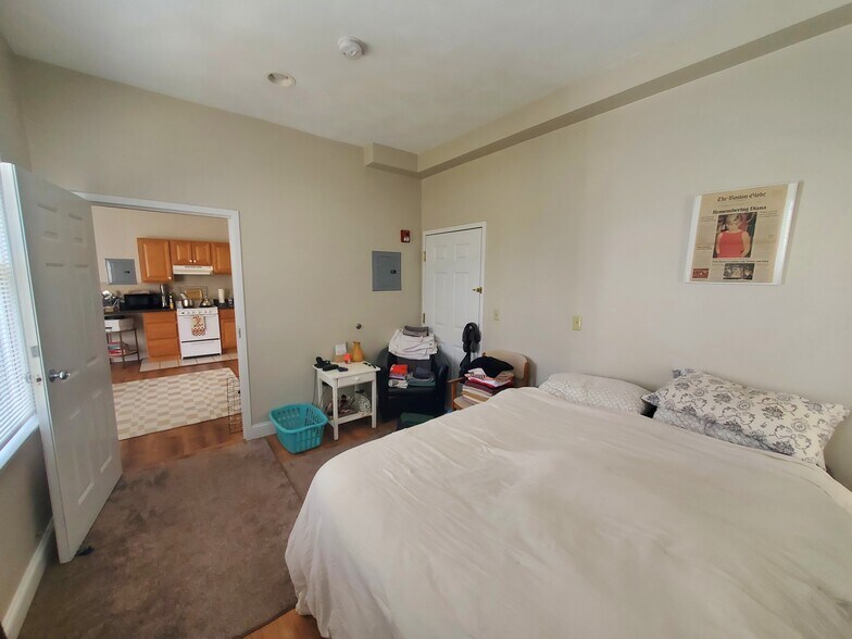 Building Photo - 362 Harvard St