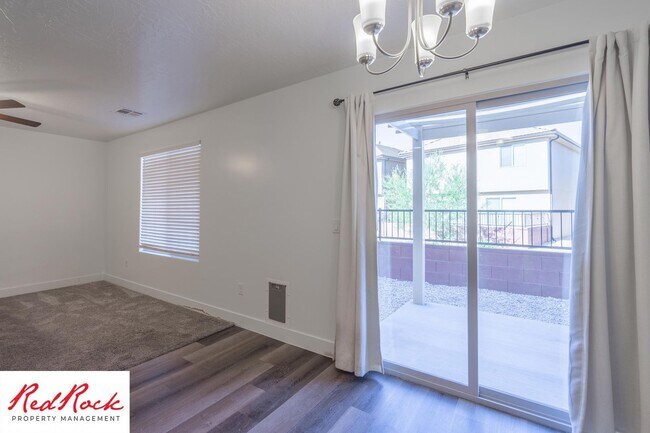 Building Photo - Move In Special - $500 Off First Months Re...