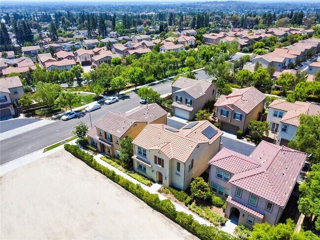 Building Photo - 2793 E Pacific Ct