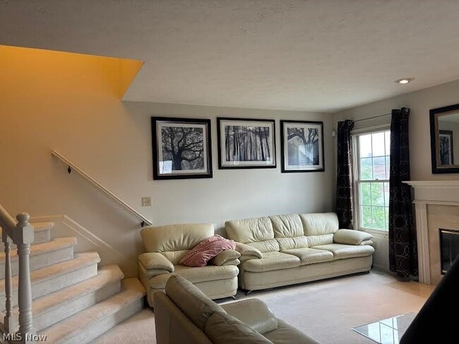 Building Photo - 1944 E 82nd St