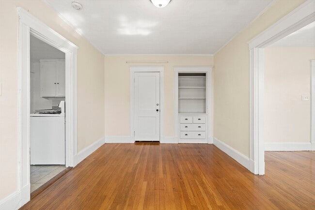 Building Photo - 20-22 Sumner St