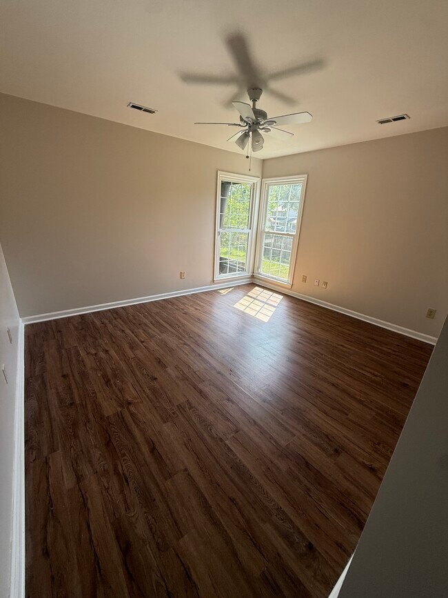 Building Photo - 3216 Timberwolf Ave
