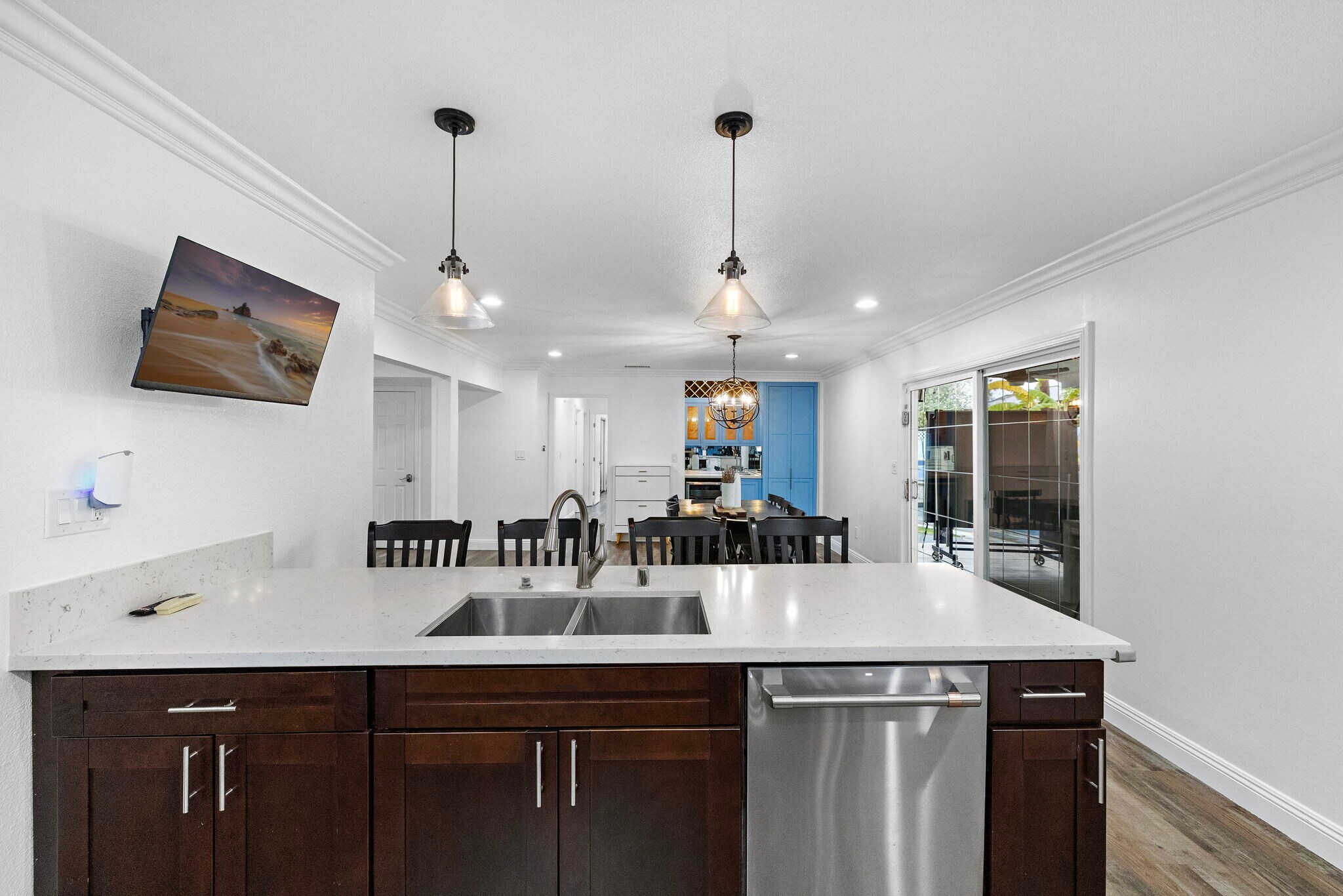 Building Photo - 1581 Baker St