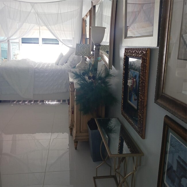 Building Photo - 3700 Galt Ocean Dr