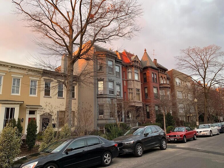 Building Photo - 1741 S St NW