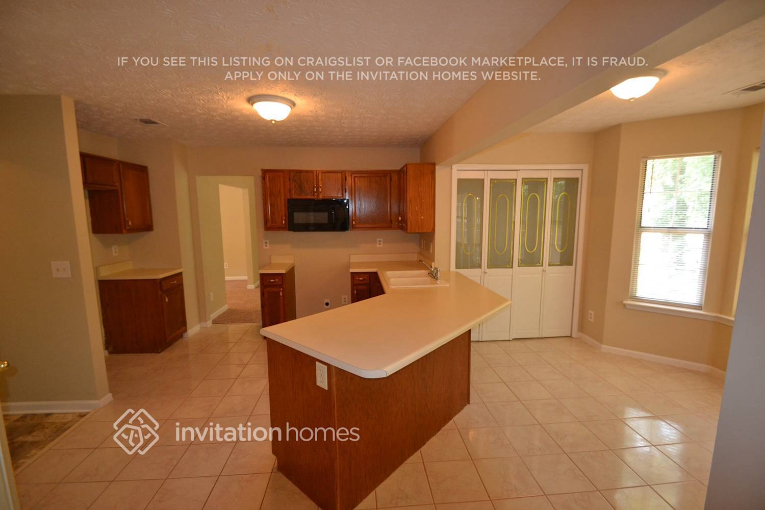 Building Photo - 2820 Sweet Oaks Ct