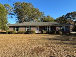 Building Photo - 761 Bob Hall Rd