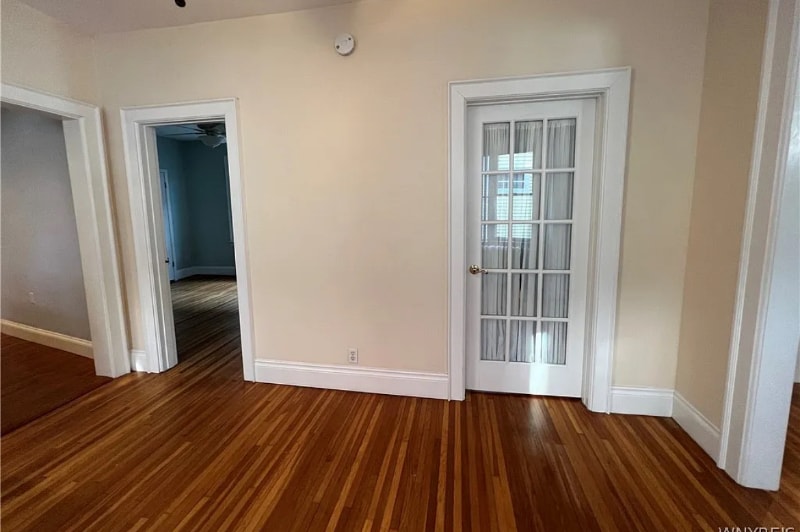 Building Photo - 151 Eagle St