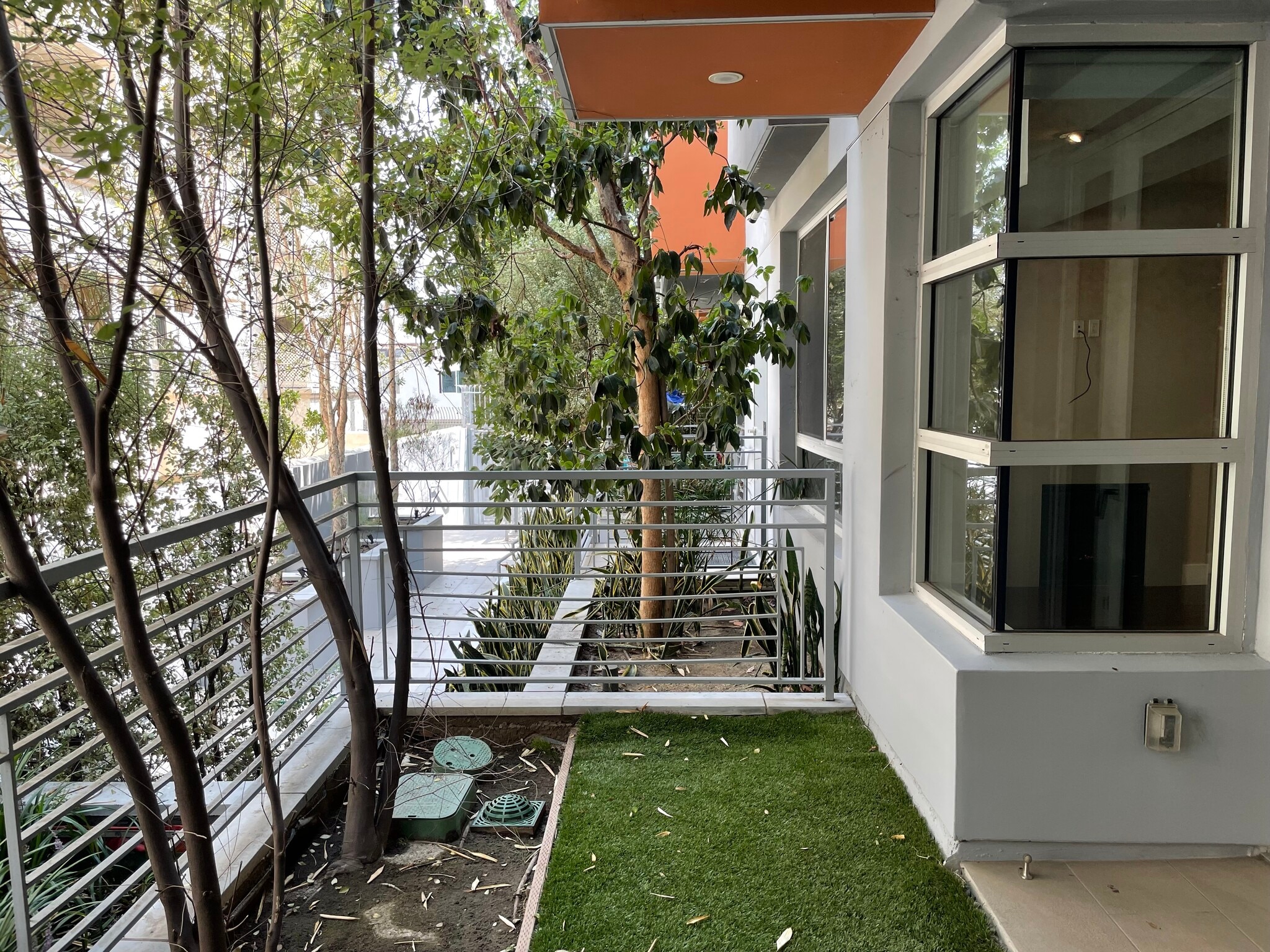 Building Photo - 1666 Greenfield Ave