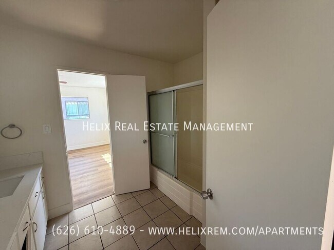 Building Photo - 731 W Duarte Rd