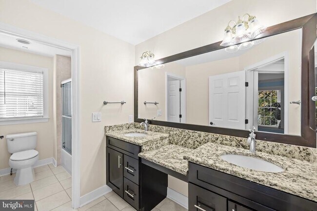 Building Photo - 46564 Hampshire Station Dr