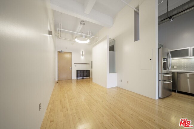 Building Photo - 1850 Industrial St