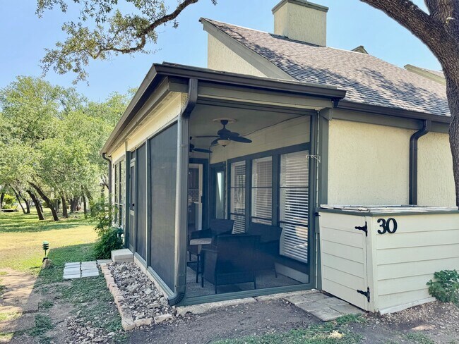 Building Photo - 30 Casa Verde St