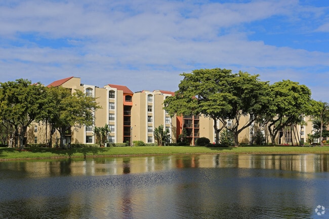 Community - Lakeside Condominiums