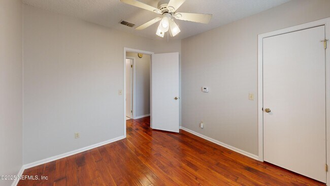 Building Photo - 2063 Wax Myrtle Ct