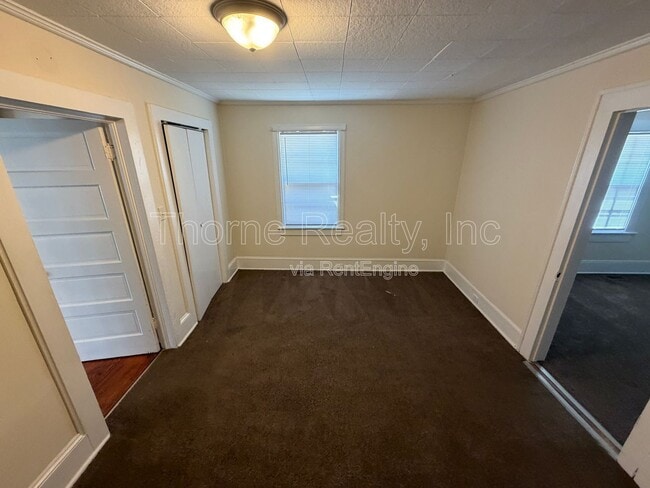 Building Photo - 940 Blandwood Ave