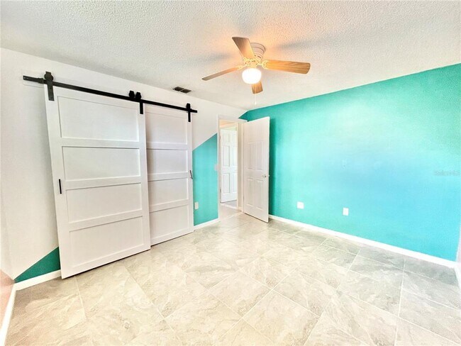 Building Photo - 9011 Ledgestone Ln