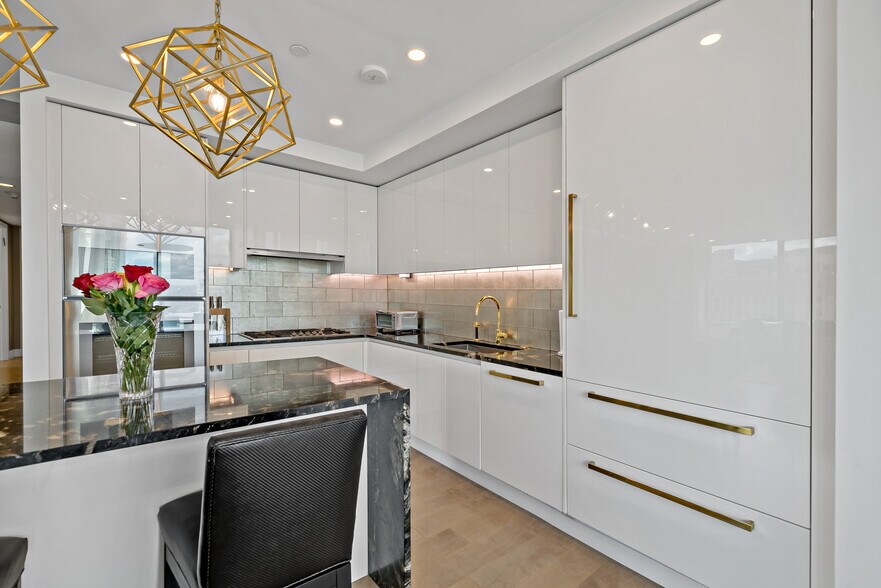 Kitchen - 1414 S Penn Sq