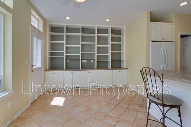 Building Photo - 3706 SW Troy St