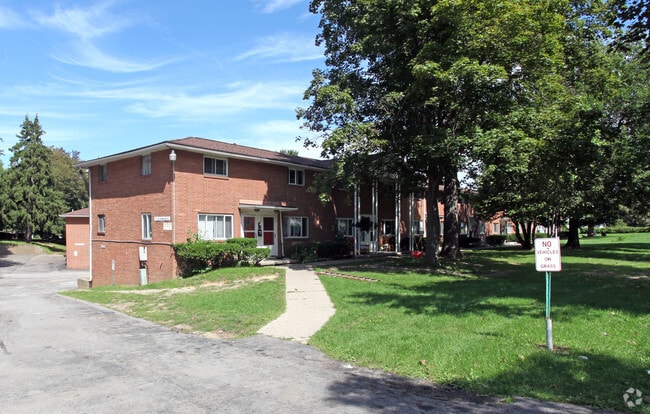 Emerald Estates Apartments - Emerald Estates