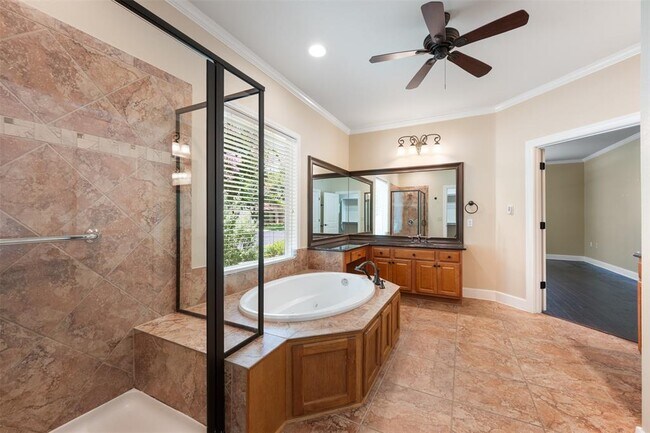 Building Photo - 202 River Rock Dr
