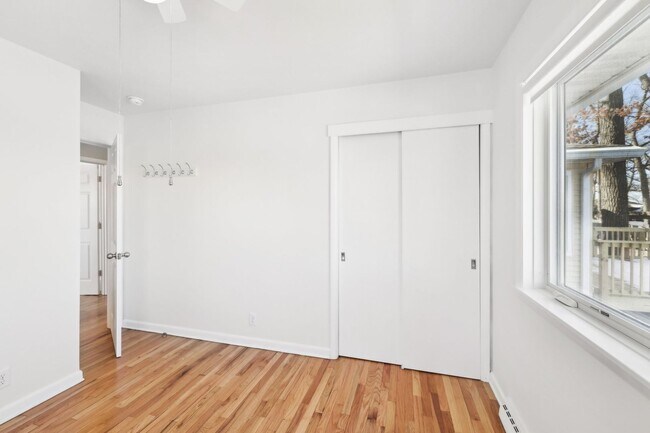 Building Photo - Updated 4-Bed 2-Bath SF Home with Lake Views & Great Entertaining Space in Monona