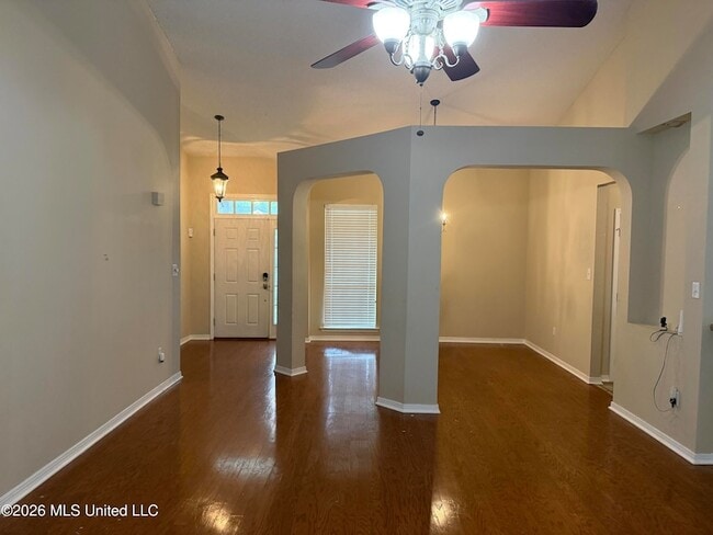 Building Photo - 11267 River Bend Dr