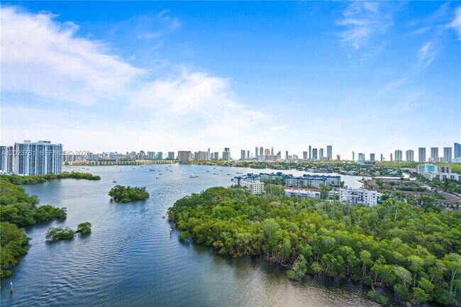 Building Photo - 16385 Biscayne Blvd