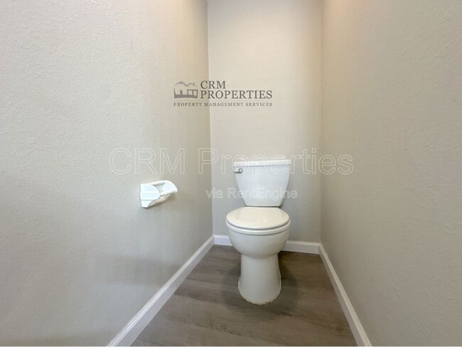 Building Photo - 4011 Highland Springs Dr