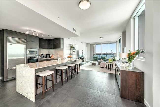 Building Photo - 900 Biscayne Blvd