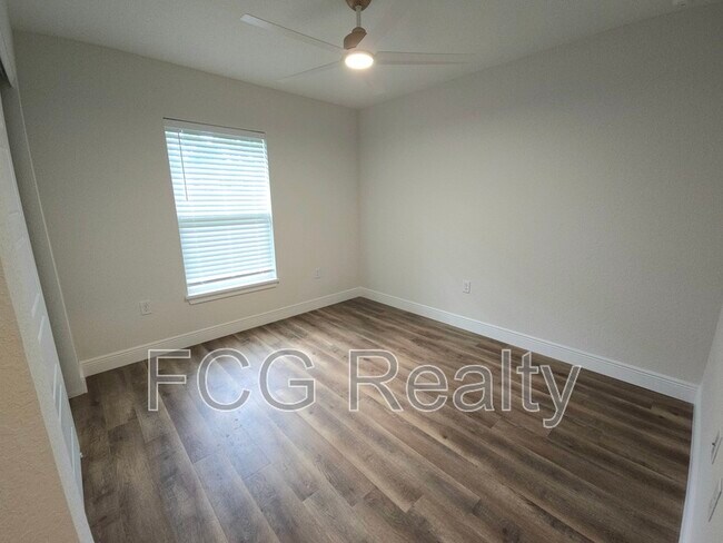 Building Photo - 9900 N Langdon Rd