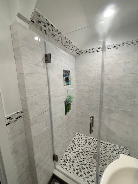 Second Shower - 1004 Heck St