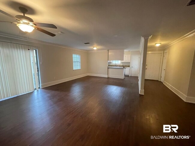 Building Photo - 107 Brentwood Dr