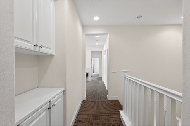 Building Photo - 306 Calle Rayo