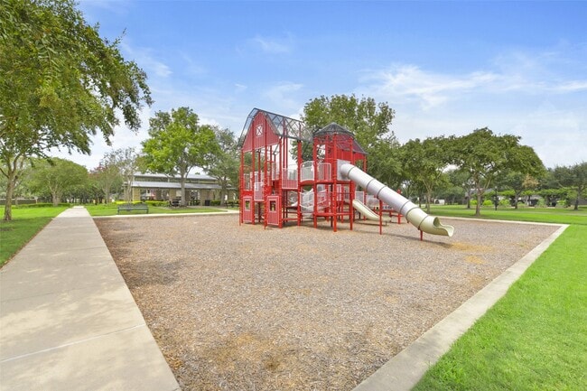 Building Photo - 21131 Beech Landing Ln