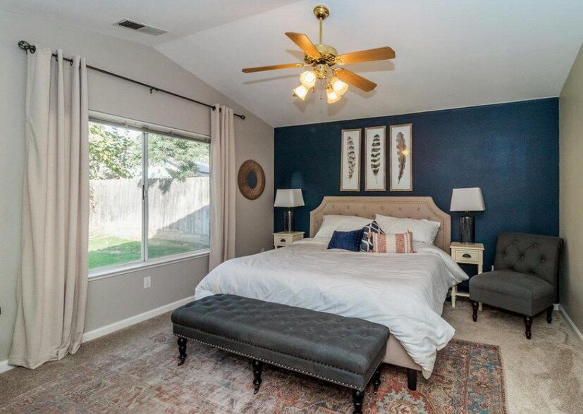 Owners Suite - 3828 E Auburn Dr