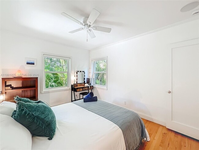 Building Photo - 1419 NE 4th Ct