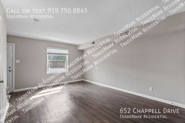 Building Photo - 652 Chappell Dr