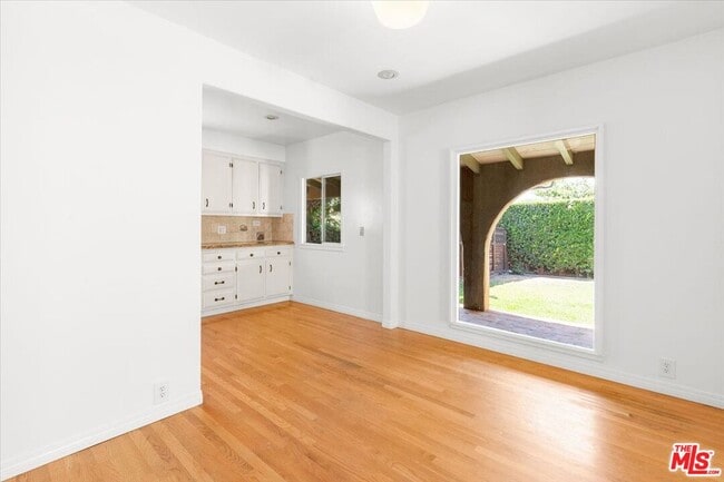 Building Photo - 3707 Edenhurst Ave