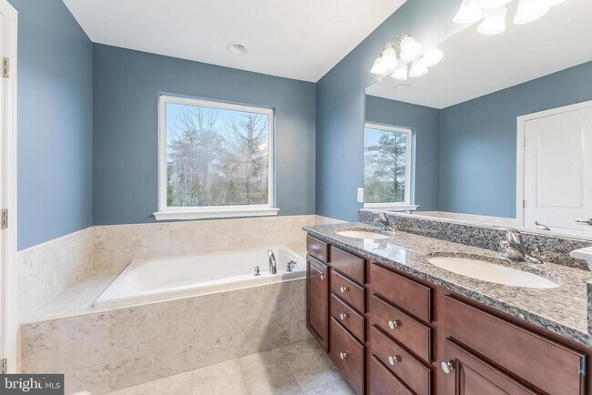 Building Photo - 25367 Wakestone Park Terrace