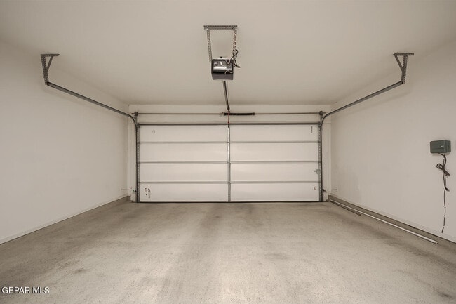 Building Photo - 840 Paseo Dulce Ave