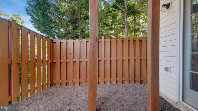 Building Photo - 4724 Hanrahan Pl