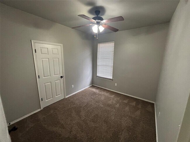 Building Photo - 1852 Cypress Ln