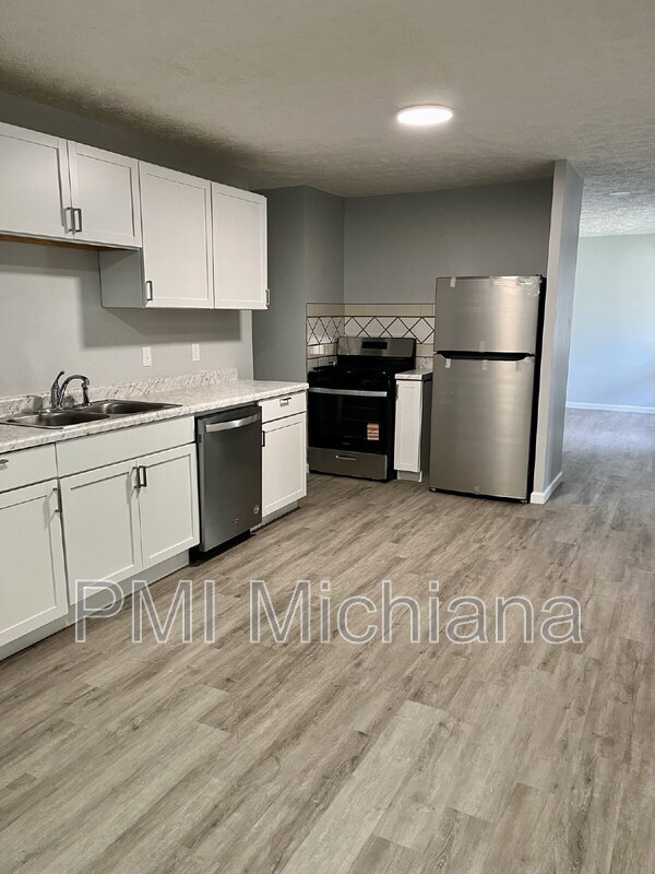 Building Photo - 3110 Voll Ln