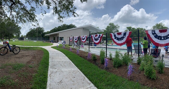 Building Photo - 14135 Sandfield Dr